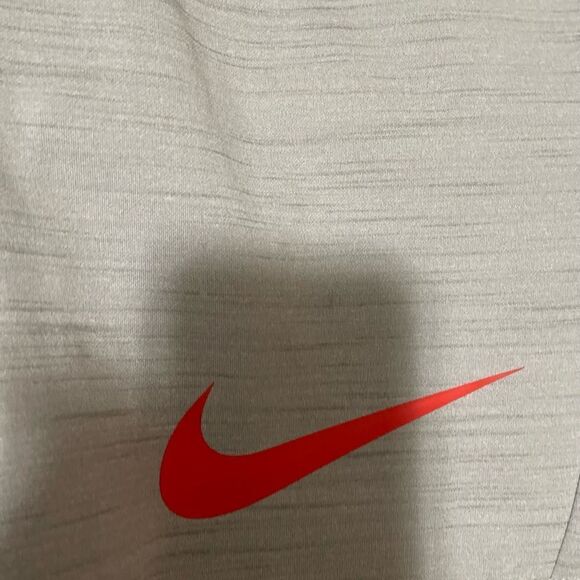 Nike 841811-012 Therma Fit Dri-Fit Hangtime Red Swoosh Athletic Shorts Men's Lg - Picture 2 of 6